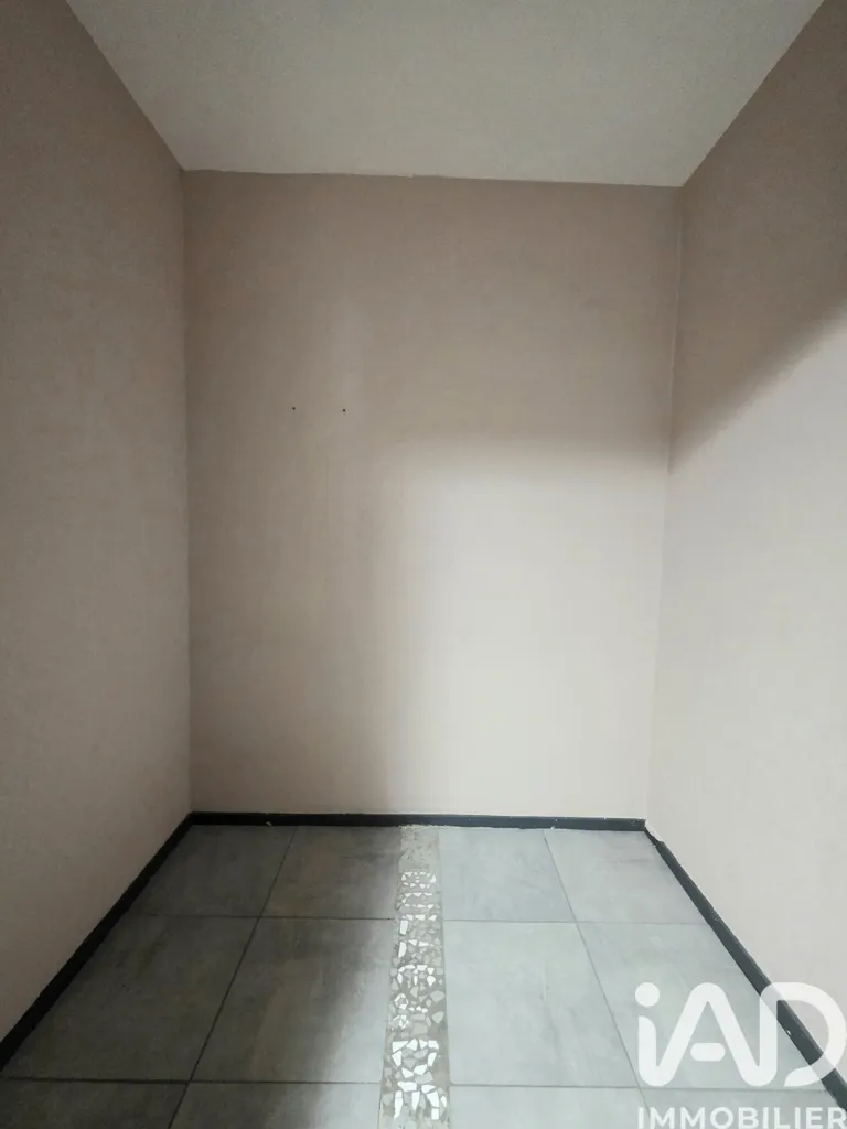 Toad - City Centre Apartment with Balcony in Saint-Étienne