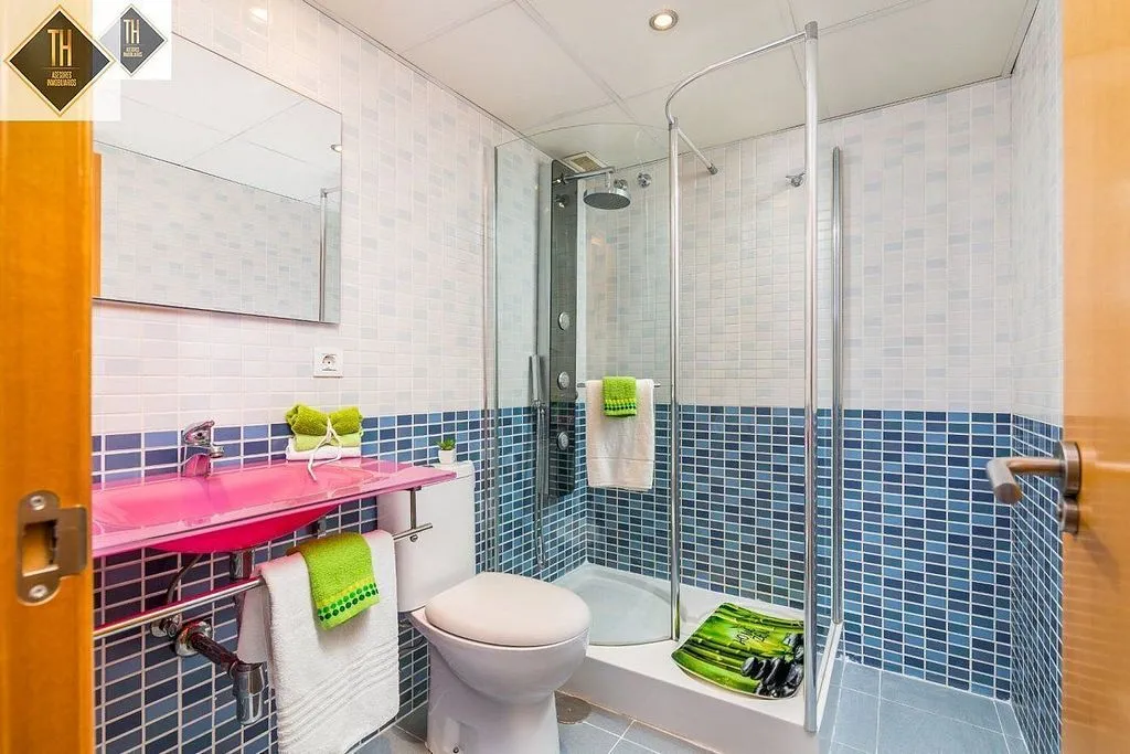 Bathrooms - Duplex with Terrace and Pool in Puerto de la Torre