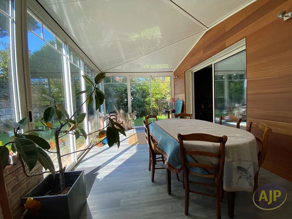 Terrasse - Maison 5 Chambres avec Jardin à Caudéran, Bordeaux