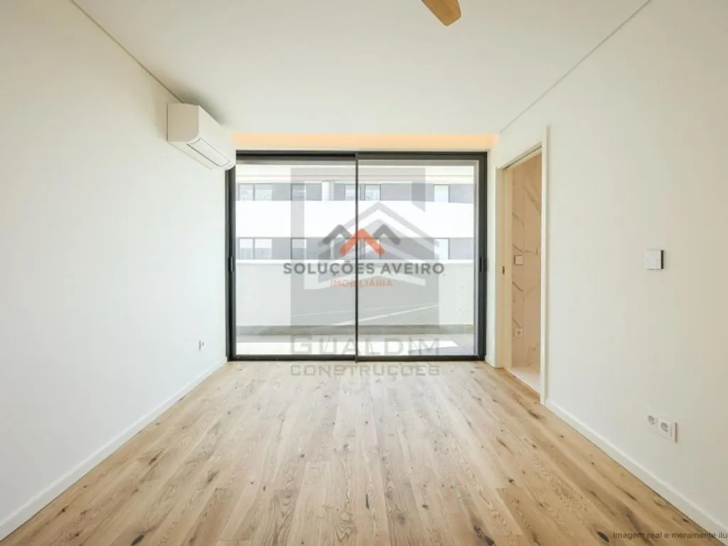 Toad - Luxury Flat with Terrace in Aveiro