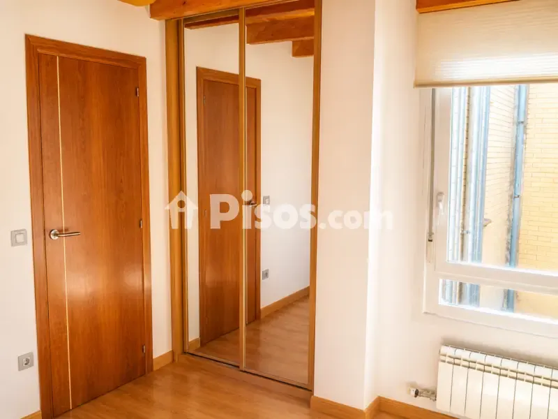 Pièces - Bright Duplex Apartment with Terrace in San Pablo
