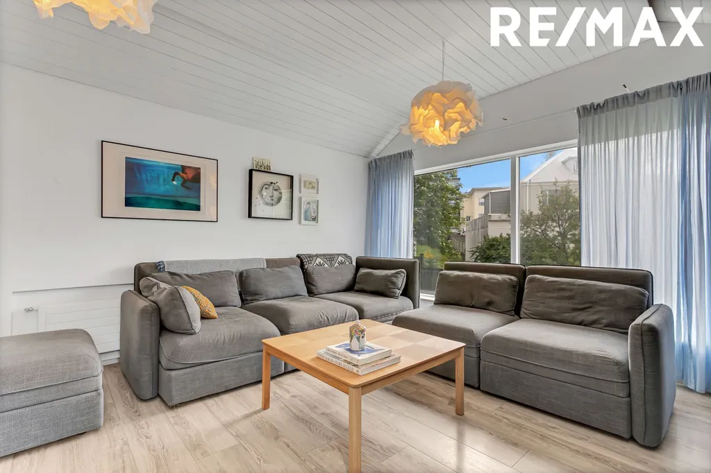 Soggiorno - Duplex with Studio Potential in Holtsgata