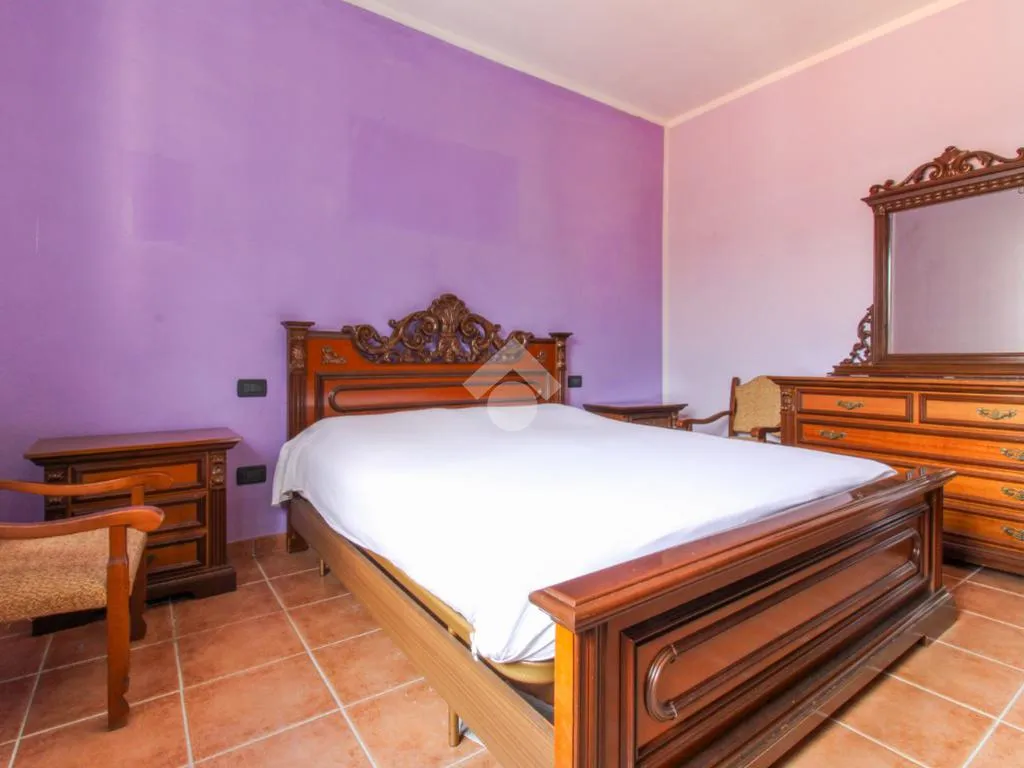 Chambres - Trilocale with Private Balcony in Vestone