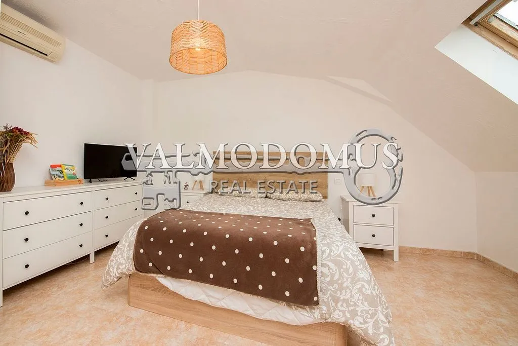 Magamistoad - Duplex with Balcony in Valmojado