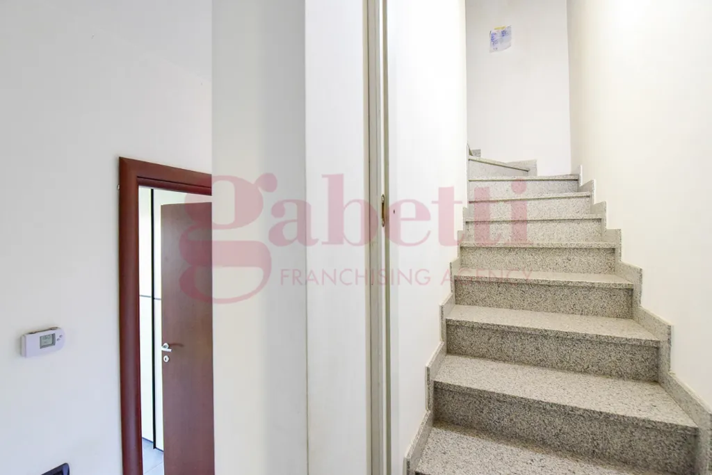 Toad - Modern Villa with Garden in Cantù