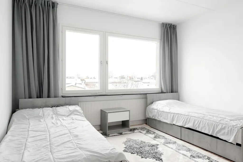 Magamistoad - Four-Room Apartment with Double Balconies in Bjuv