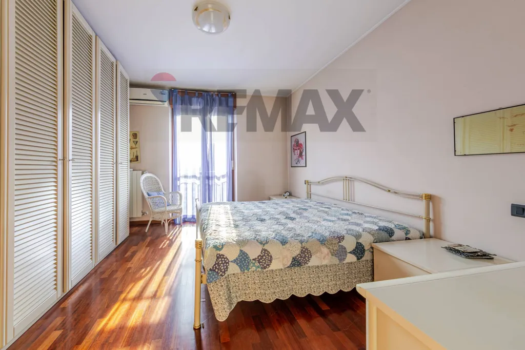 Magamistoad - Bright Triplex with Balconies in Opera