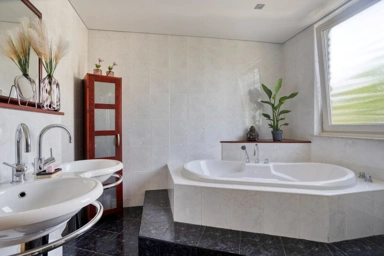 Salles de bain - Multifunctional Business Space with Residence in Posterholt