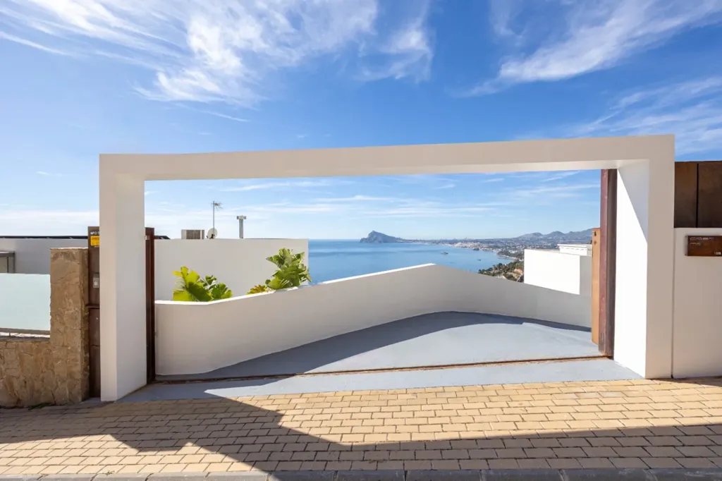 Terrass - Modern Villa with Sea Views in Mascarat, Altea