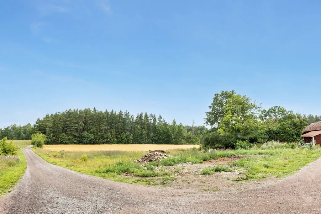 Exterior - Plot for Custom House in Klockrike, Östergötland