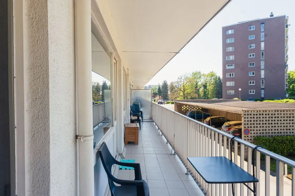 Balcon - Appartement 2 Chambres avec Balcon à Mons
