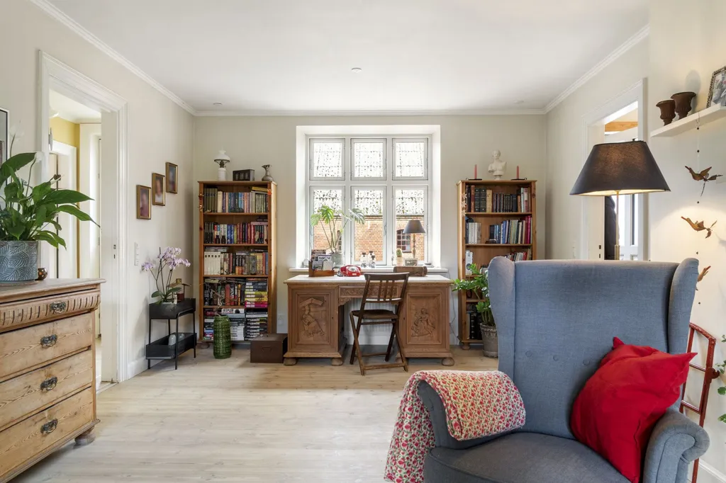 Living Room - Historic Villa with Large Garden in Næstved