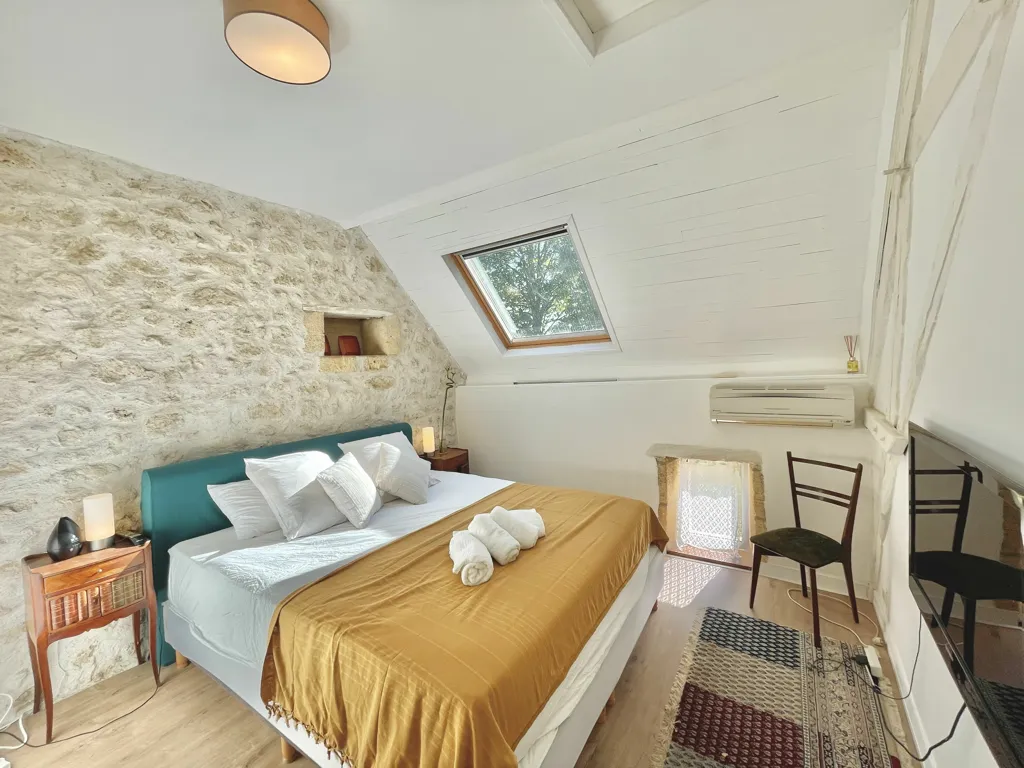 Chambres - Maison en Pierre avec Piscine et Vue Nature