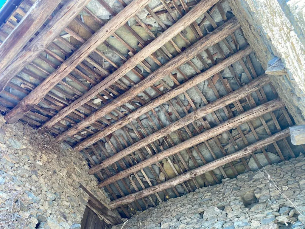 Toad - Rustic Property with Panoramic View in Angrogna