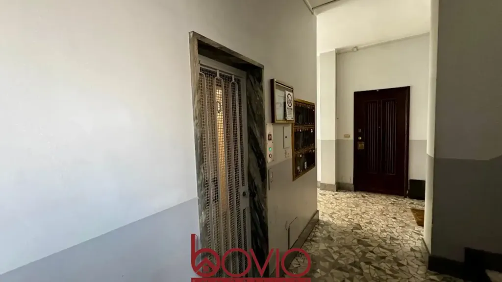 Entrée - Apartment with Balcony in Barriera Milano, Turin