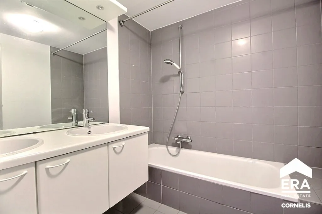 Bagni - Duplex Apartment with Terrace in Anderlecht