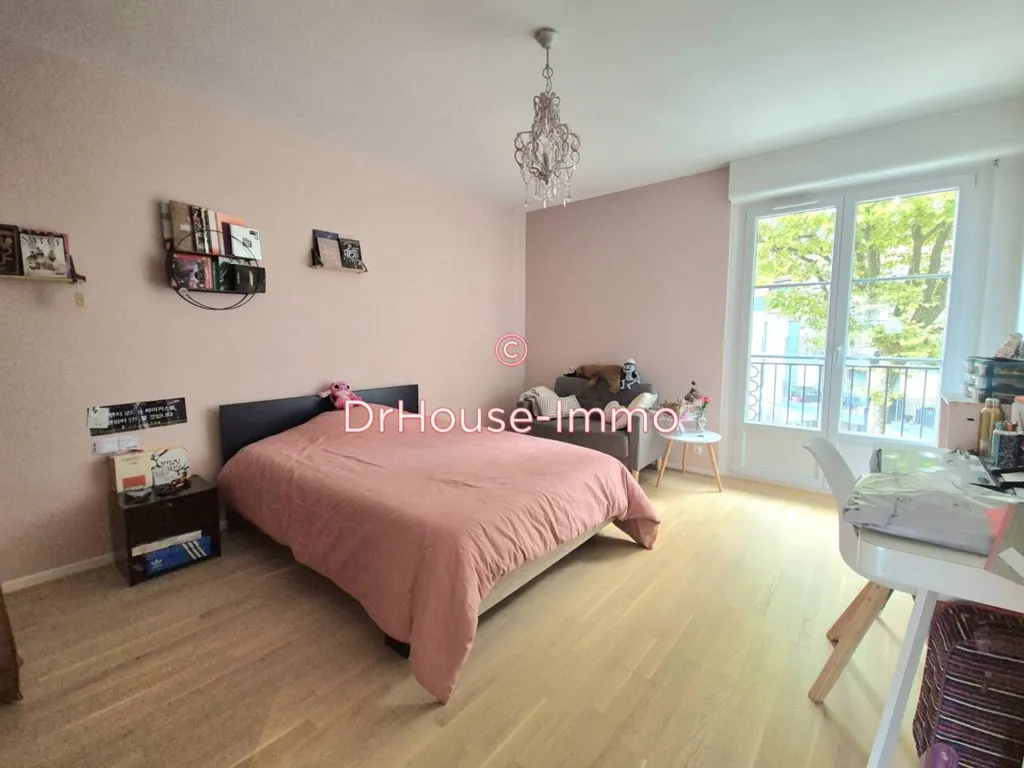 Magamistoad - 7-Piece Apartment with Balconies in Chalon-sur-Saône