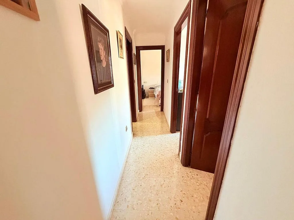 Esik - Corner Flat with Panoramic Views in Málaga Centre