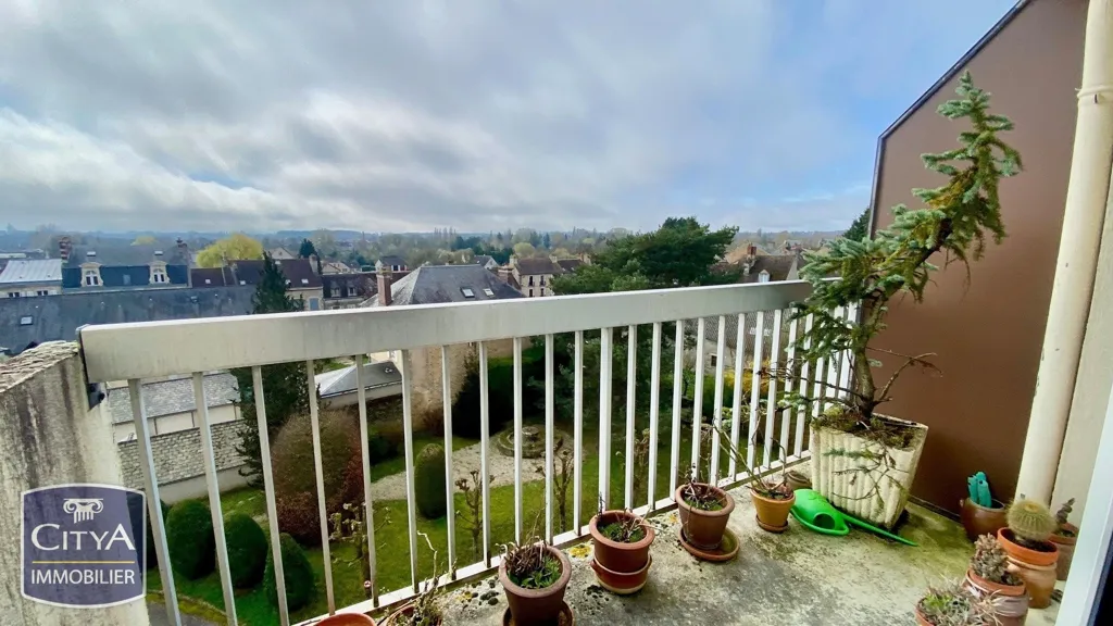 Balcon - Appartement 3 Pièces avec Balcon et Vue Dégagée à Alençon