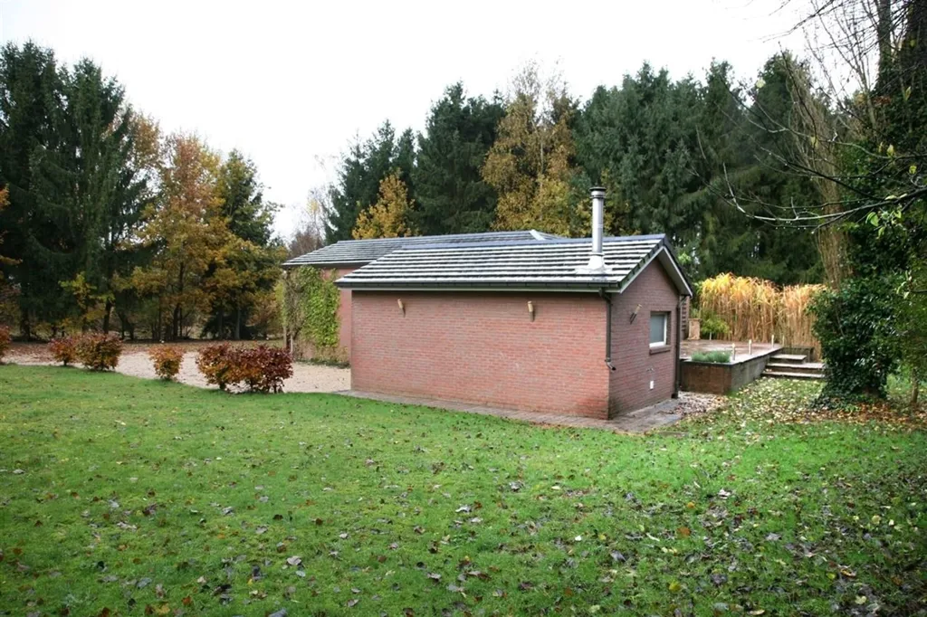 Jardin - Maison de Plain-Pied au Calme avec Terrasse à Bruxelles