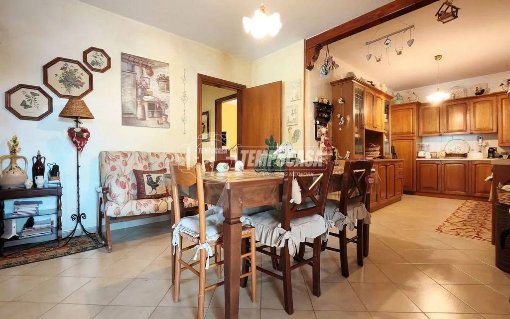 Salle à manger - Luxury Villa with Private Garden in Carraro Procino