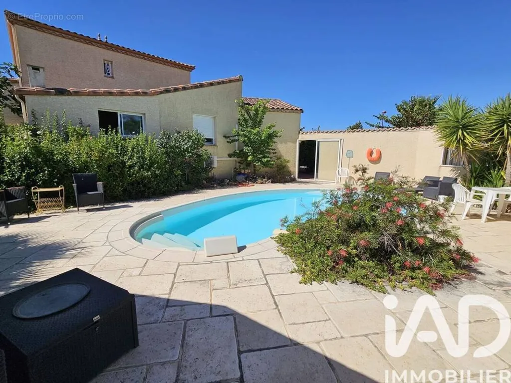 Piscine - Villa avec Piscine et Jardin à Puimisson
