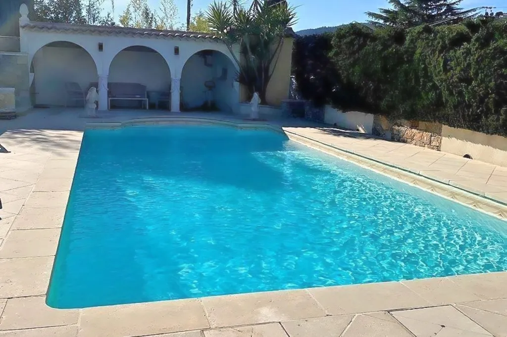 Piscine - Maison d'Architecte avec Piscine à Mandelieu-la-Napoule