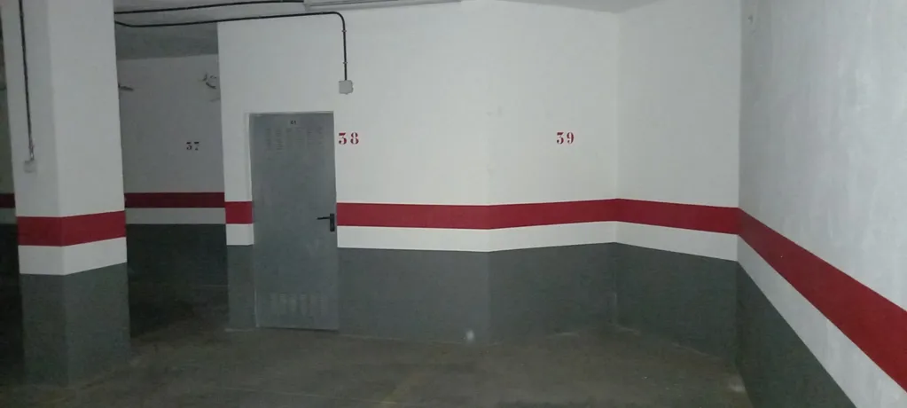 Garage - Garage with Secure Access in Ingenio
