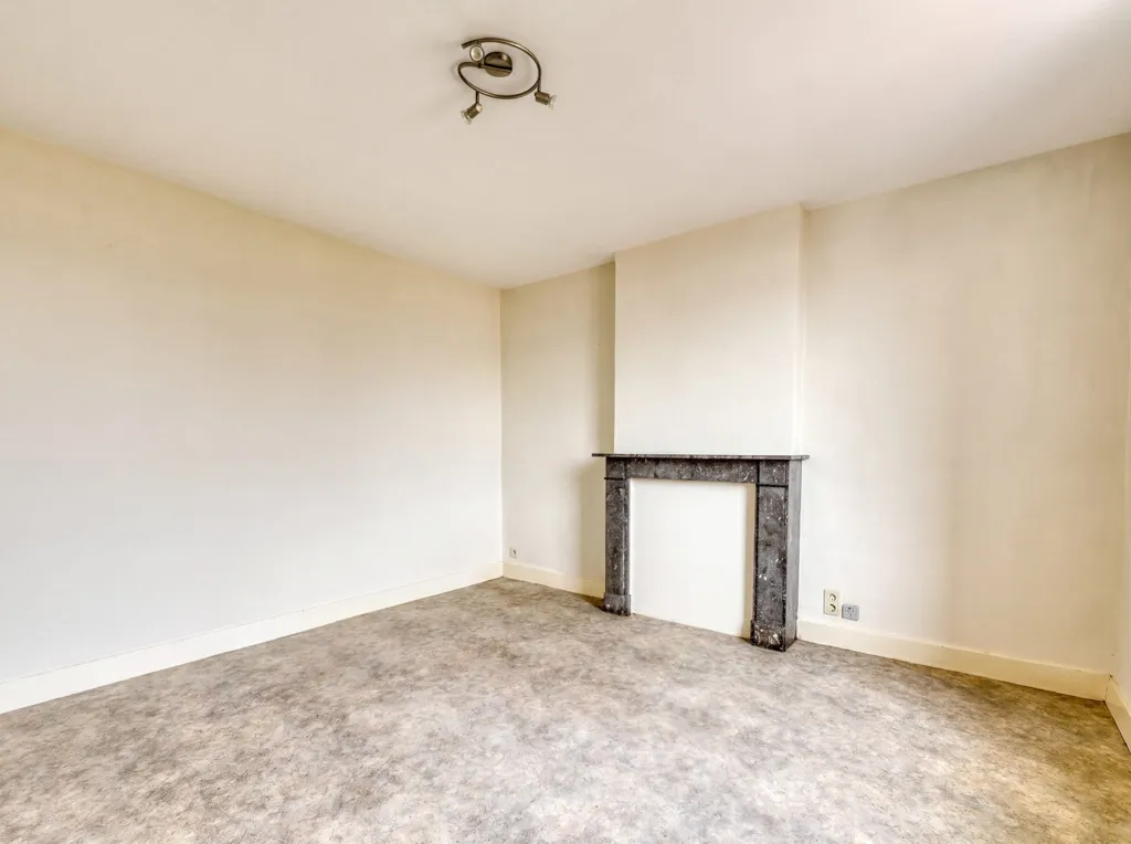 Pièces - Appartement Lumineux avec Ascenseur à Paliseul