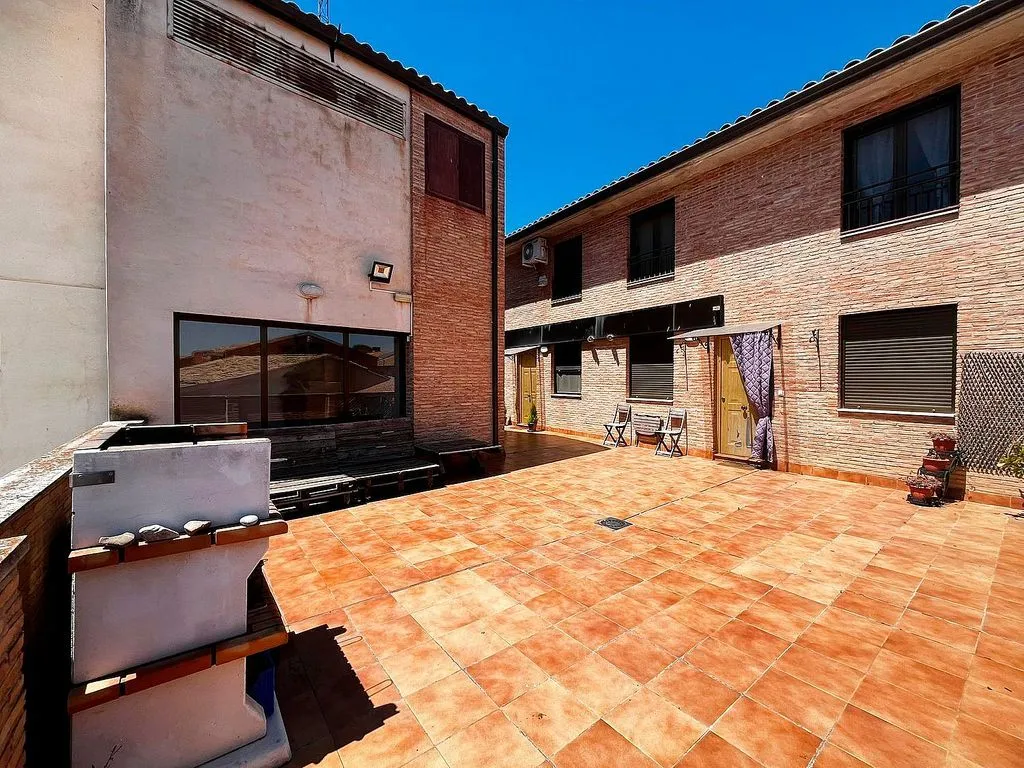 Aed - Reformed Duplex with Balcony in Sobradiel