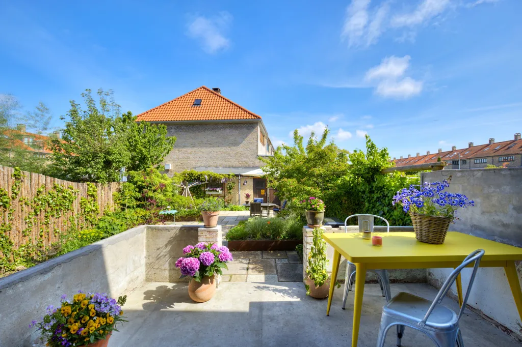 Terrass - Architectural Row House with Garden in Fuglebakke