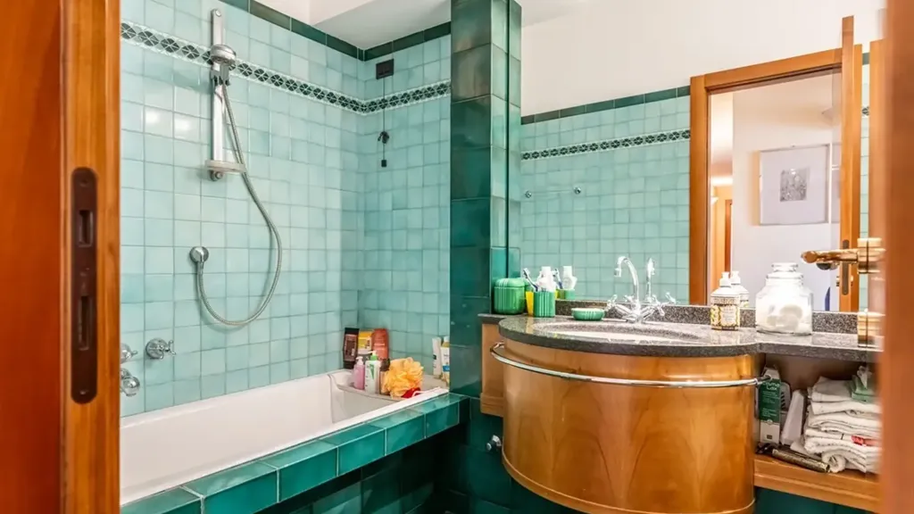 Salles de bain - Spacious Penthouse with Pool in Milan