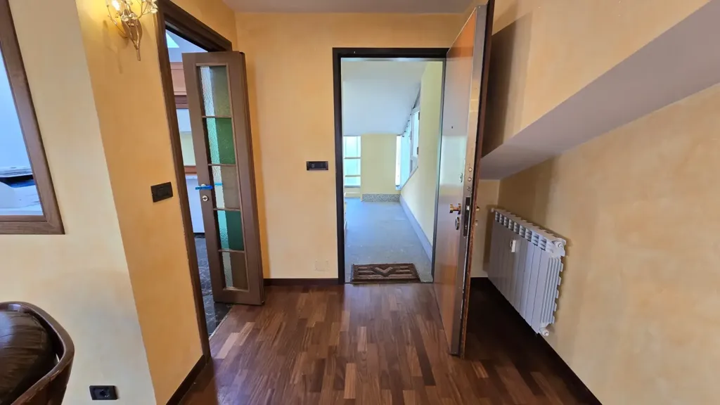 hallway_entrance