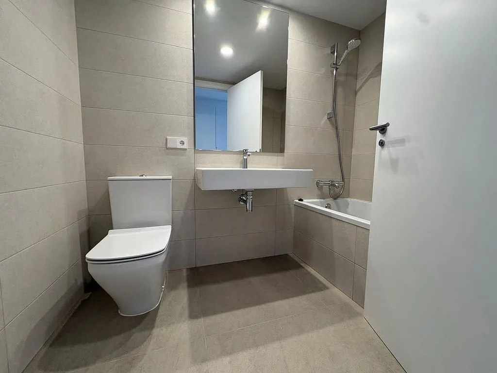 Vannitoad - New Flat with Pool in Campolivar