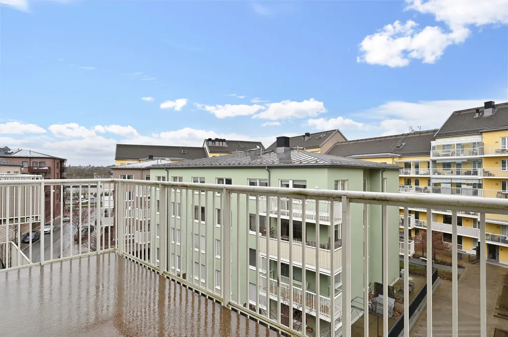 Rõdu - Modern Flat with Large Balcony in Vindmöllan