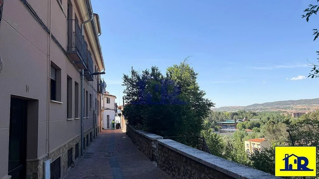 Balcony - Duplex with University Proximity in San Antón, Cuenca
