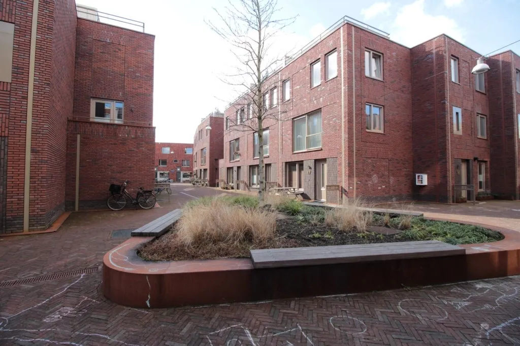 Aed - Energetically Efficient Apartment with Terrace in Groningen