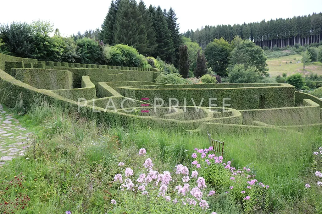 Aed - Luxury Cottage with Sculpted Garden in Berchigranges