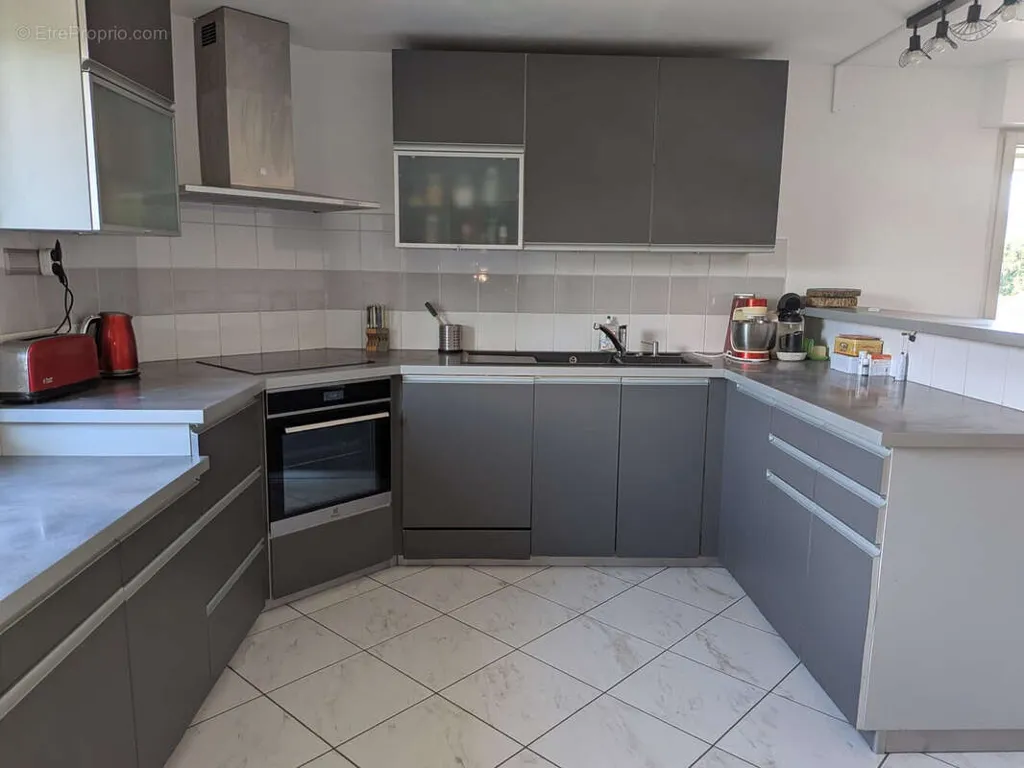 Cuisine - Duplex T4 avec Balcon à Annemasse