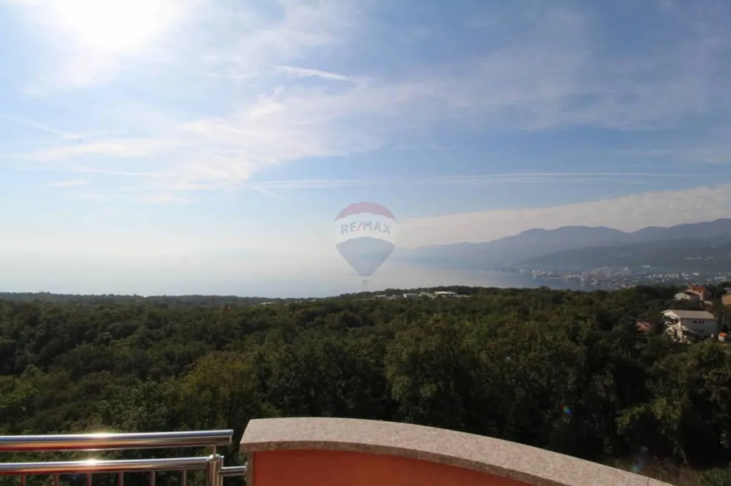 Terrasse - Two-Storey Apartment with Sea View in Kastav