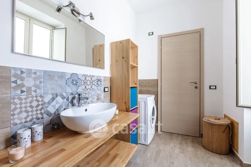 Salles de bain - Brightly Laid-out Flat with Balcony in Palermo