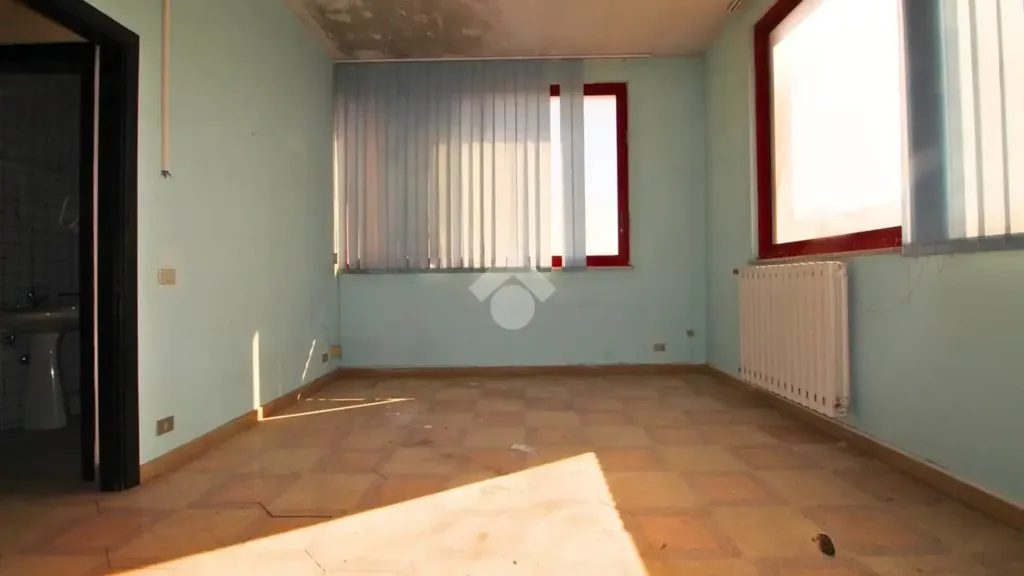 Stanze - Adjacent Apartments for Renovation in Lucera