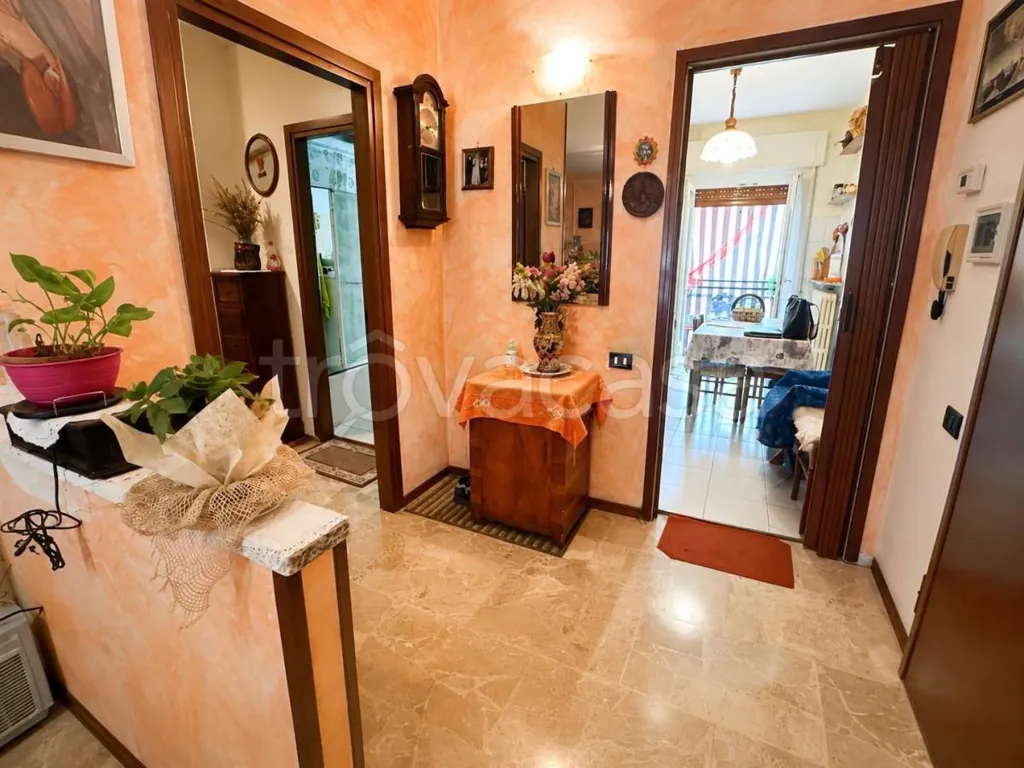 Entrée - Apartment with Balcony in Monte Marenzo