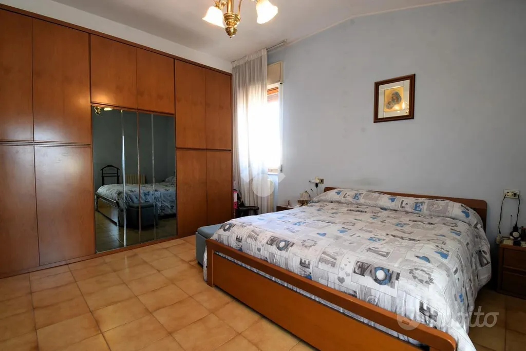 Chambres - Top Floor Apartment with Balconies in Rozzano