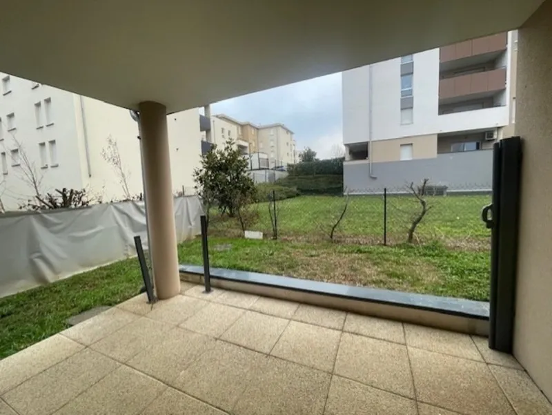 Aed - Garden Flat with Terrace in Bourgoin-Jallieu