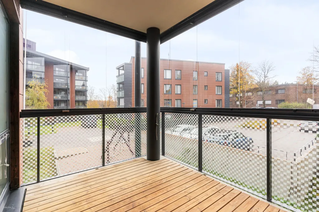 Balcon - Studio Apartment with Glazed Balcony in Haaga