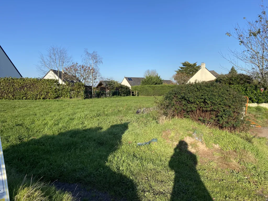 Aed - Viabilised Plot in Saint-Thurial Centre