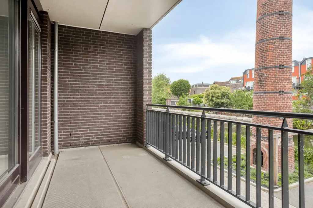 Rõdu - Apartment with Waterfront View in Dordrecht