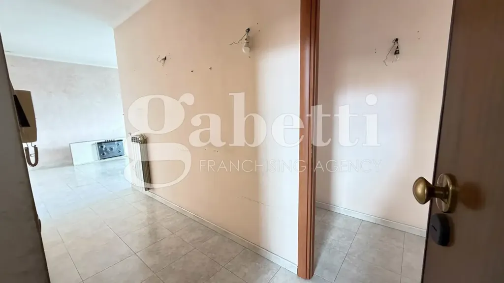 Ingresso - Trilocale with Balcony in Orta di Atella