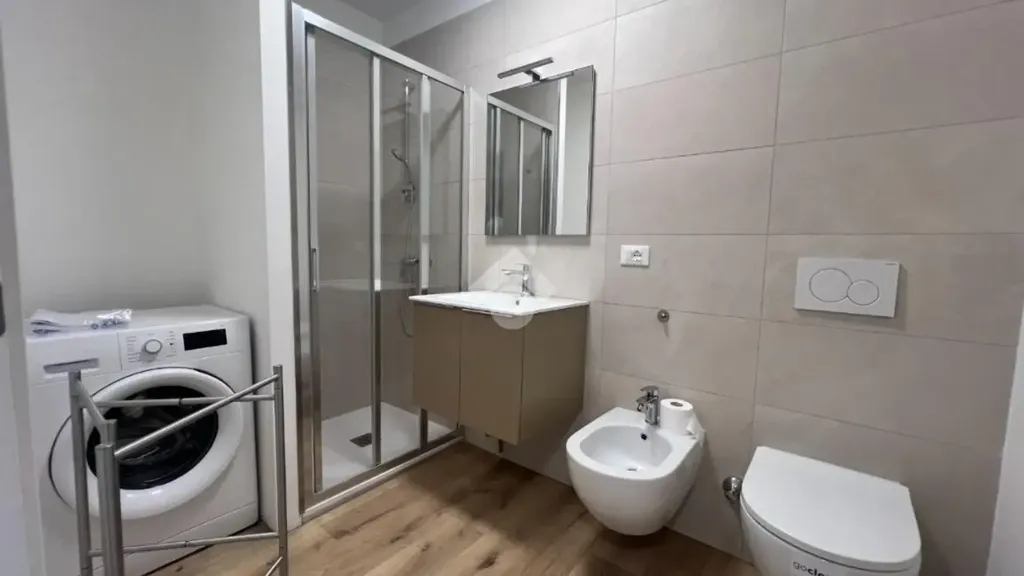 Bathrooms - Student-Friendly Apartment with Balcony in Trento